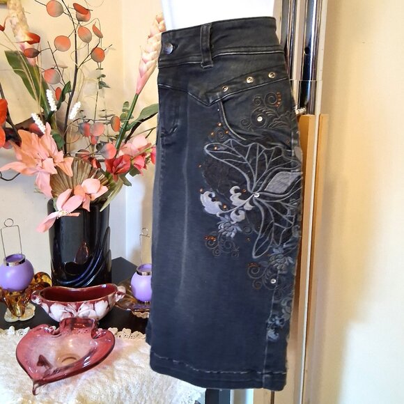 NWT I AM GIA Blue Stretch Cotton Knee Length Floral Embroidered Denim Skirt - Picture 5 of 8